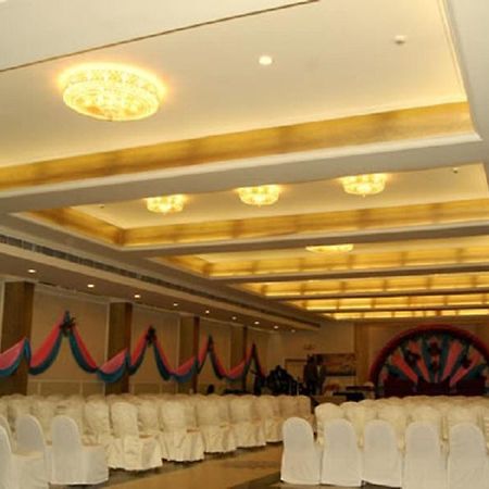 Hotel Royal Panna Shahjahanpur Dış mekan fotoğraf