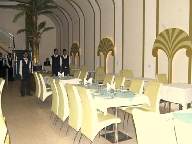 Hotel Royal Panna Shahjahanpur Dış mekan fotoğraf