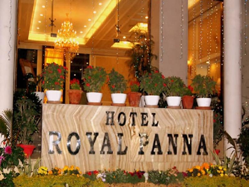 Hotel Royal Panna Shahjahanpur Dış mekan fotoğraf